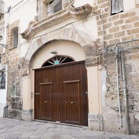 Charming House In The Historic Center Of Palermo Appartement Buitenkant foto