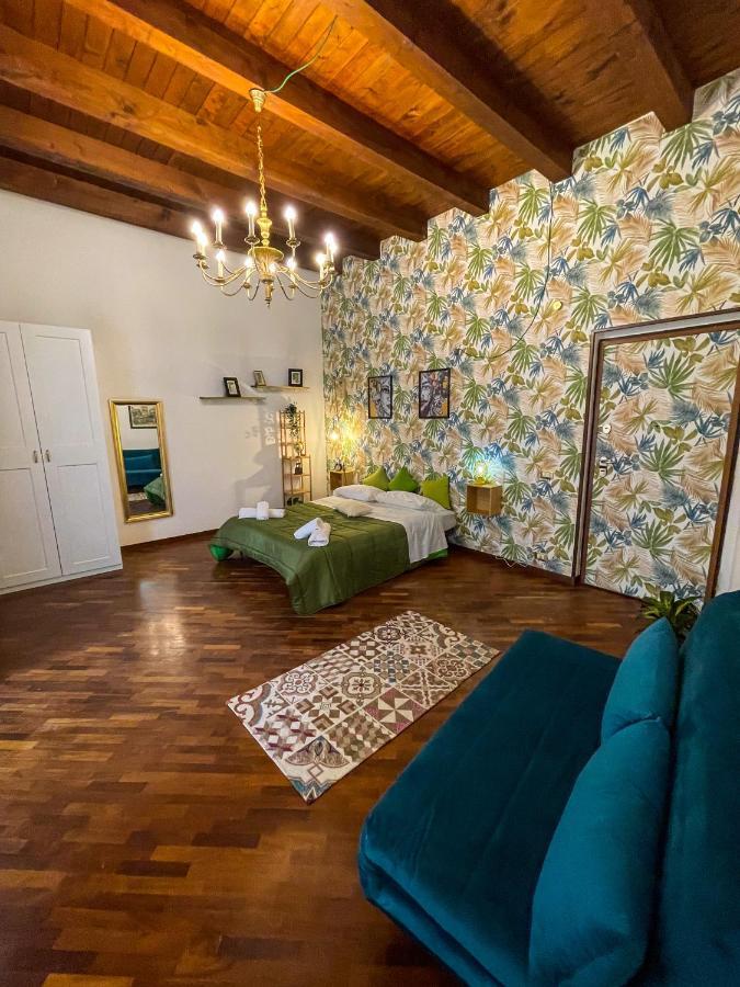 Charming House In The Historic Center Of Palermo Appartement Buitenkant foto