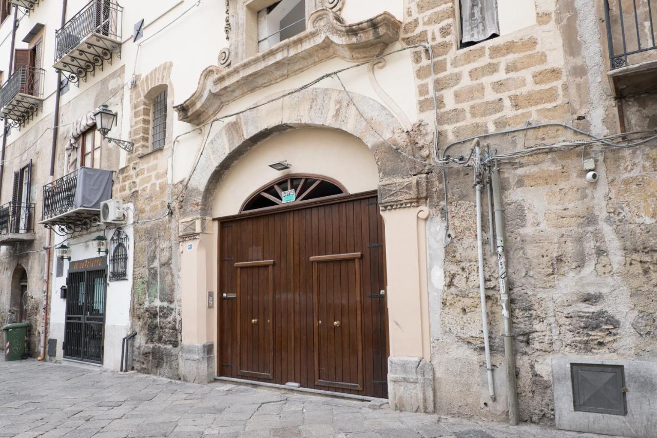 Charming House In The Historic Center Of Palermo Appartement Buitenkant foto