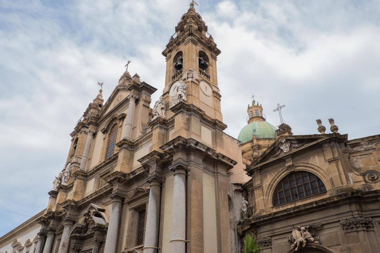 Charming House In The Historic Center Of Palermo Appartement Buitenkant foto